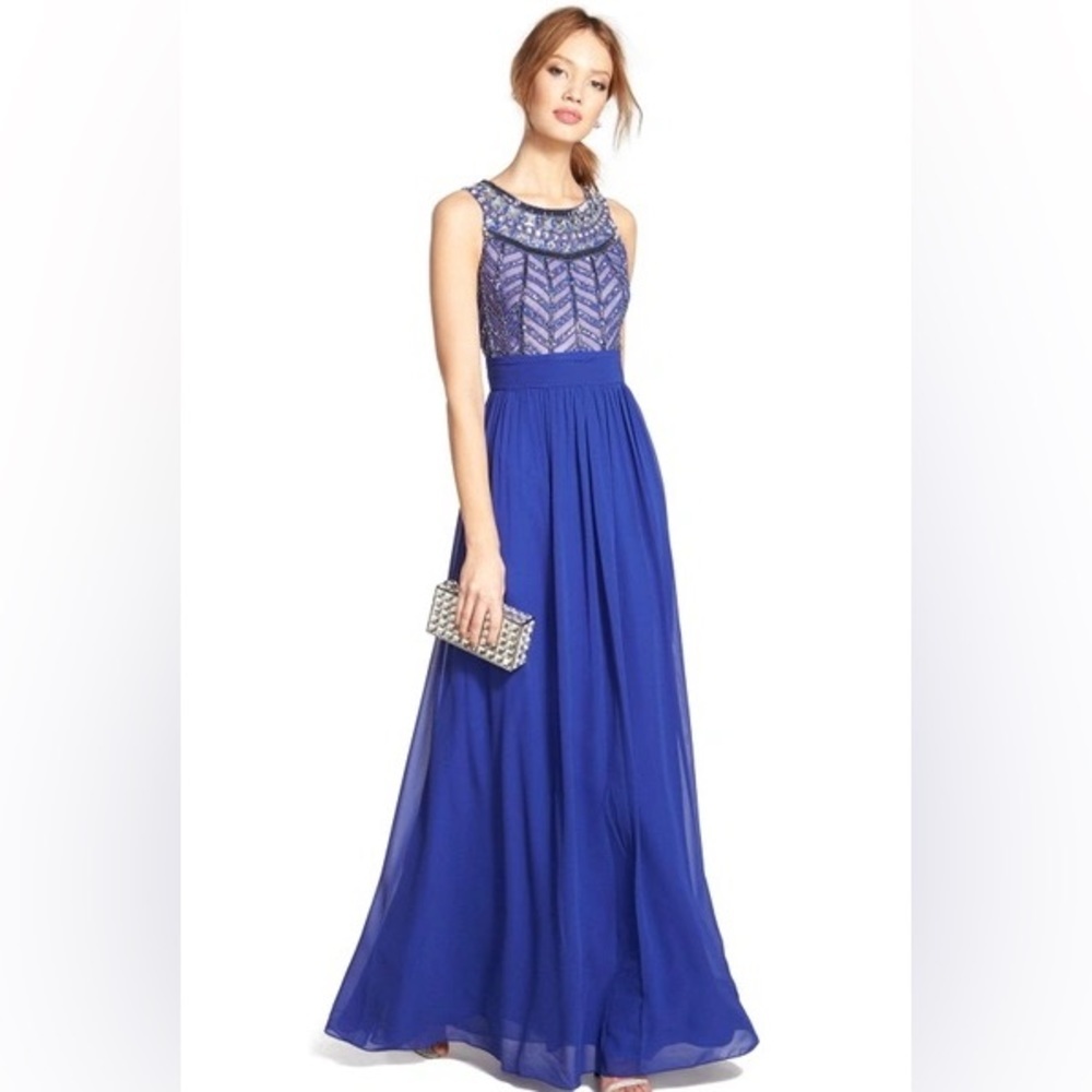 JS Collections Embellished Chiffonโ Gown Size 6